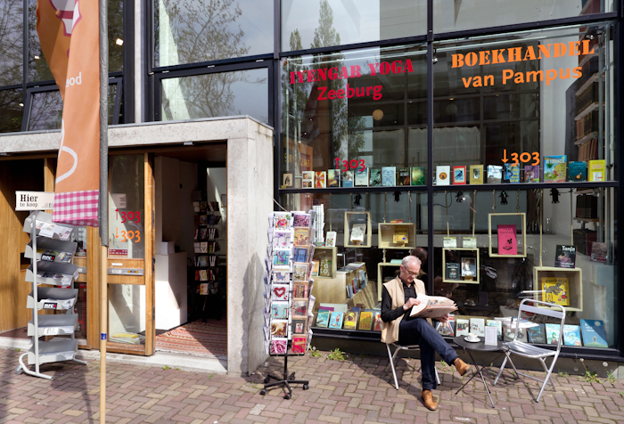 Vervagen Gunst postkantoor Boekhandel Van Pampus - van Eesterenlaan 17